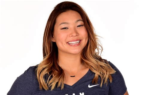 when was chloe kim born